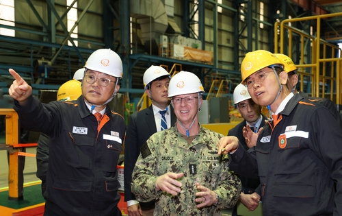 US Navy Chief Visits HD Hyundai Heavy Industries and Hanwha Ocean ...